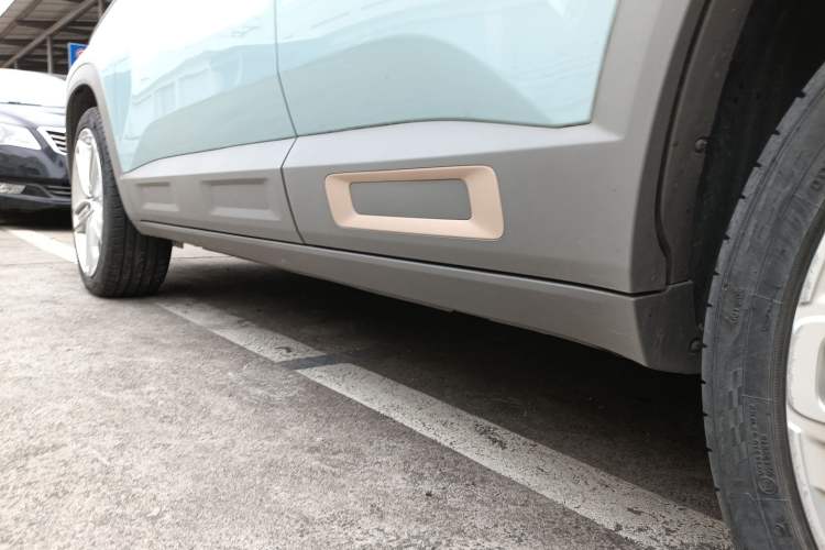 Used Geely Auto icon 2022 1.5TD Qingyuan Limited Edition Left Side Sill