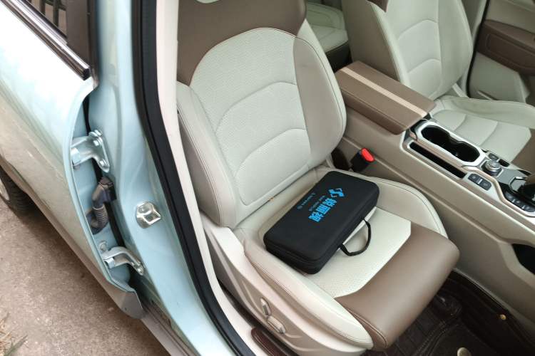 Used Geely Auto icon 2022 1.5TD Qingyuan Limited Edition Right Front Seat