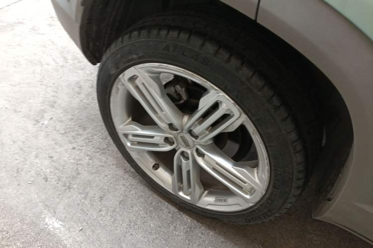 Used Geely Auto icon 2022 1.5TD Qingyuan Limited Edition Right Rear Wheel Hub