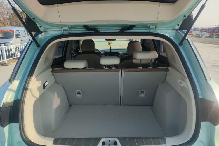 Used Geely Auto icon 2022 1.5TD Qingyuan Limited Edition Trunk