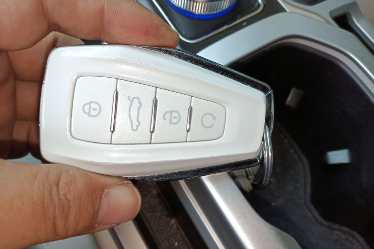 Used Geely Auto icon 2022 1.5TD Qingyuan Limited Edition Vehicle Key