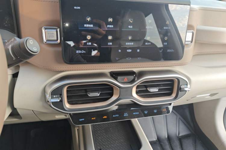 Used Geely Auto icon 2022 1.5TD Qingyuan Limited Edition Audio And AC Panel