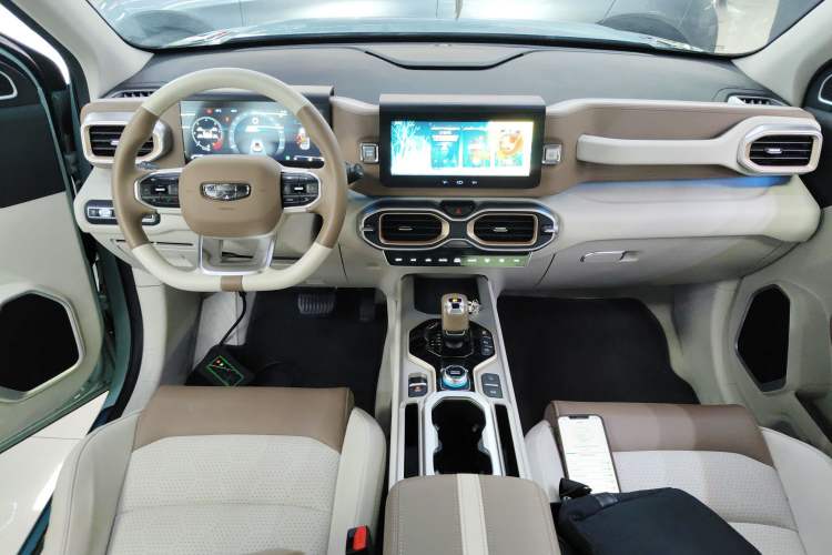 Used Geely Auto icon 2022 1.5TD Qingyuan Limited Edition Center Console