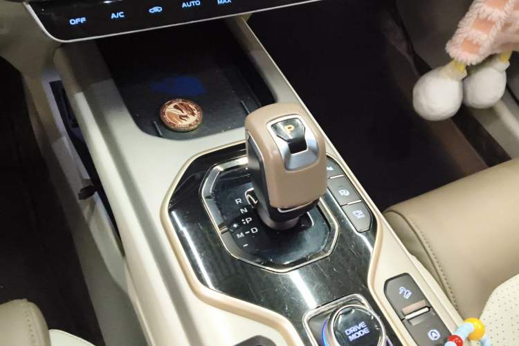 Used Geely Auto icon 2022 1.5TD Qingyuan Limited Edition Gear Lever