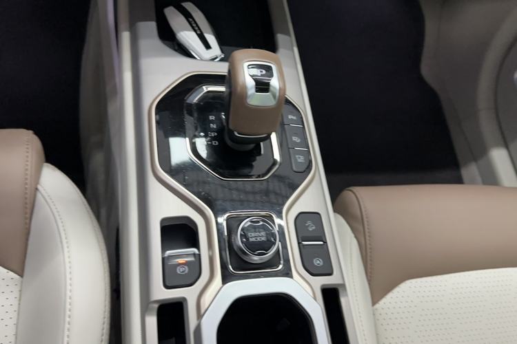Used Geely Auto icon 2022 1.5TD Qingyuan Limited Edition Gear Lever