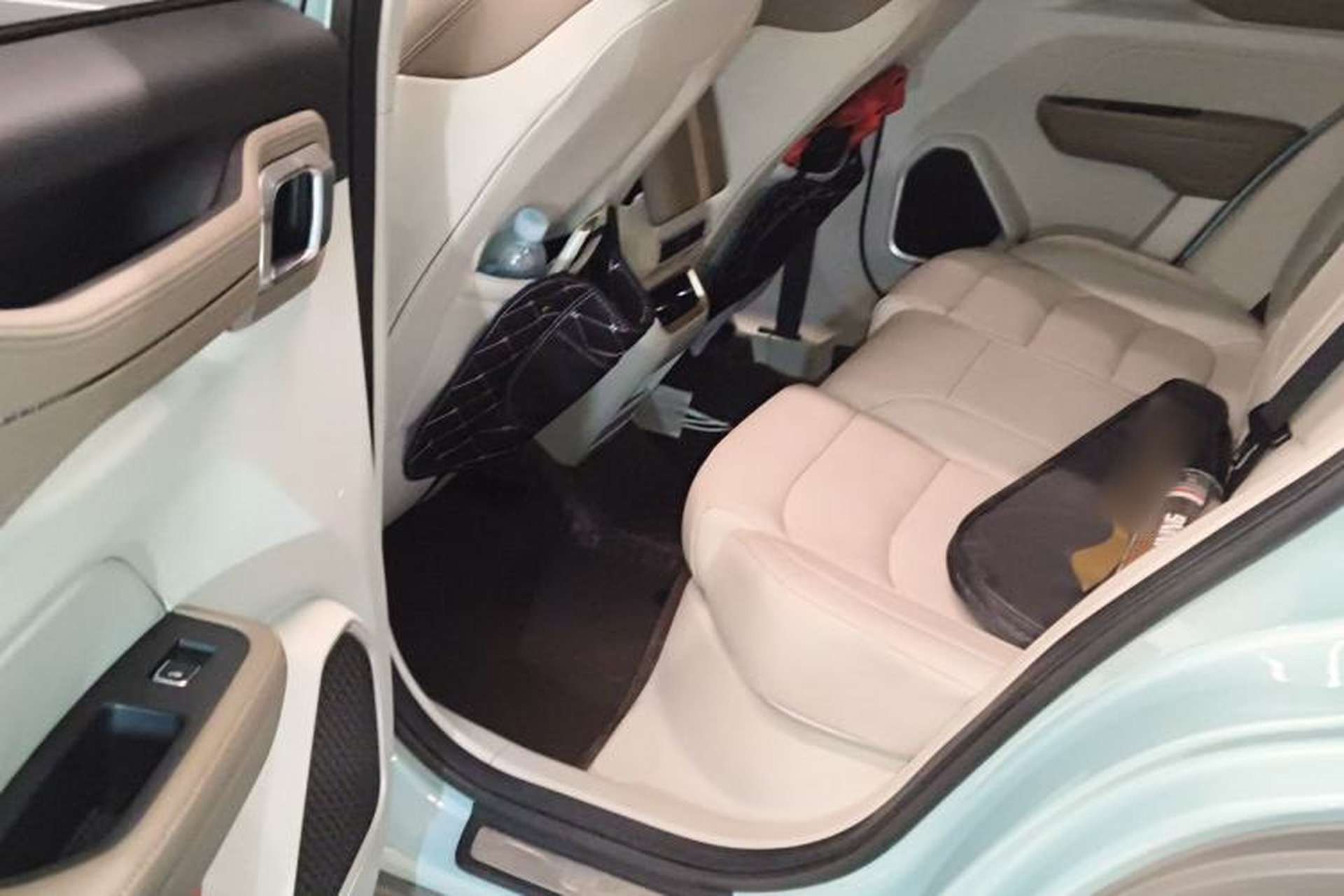 Used Geely Auto icon 2022 1.5TD Qingyuan Limited Edition Left Rear Seat