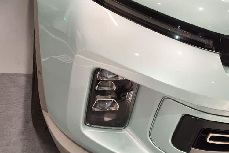 Used Geely Auto icon 2022 1.5TD Qingyuan Limited Edition Right Front Headlight