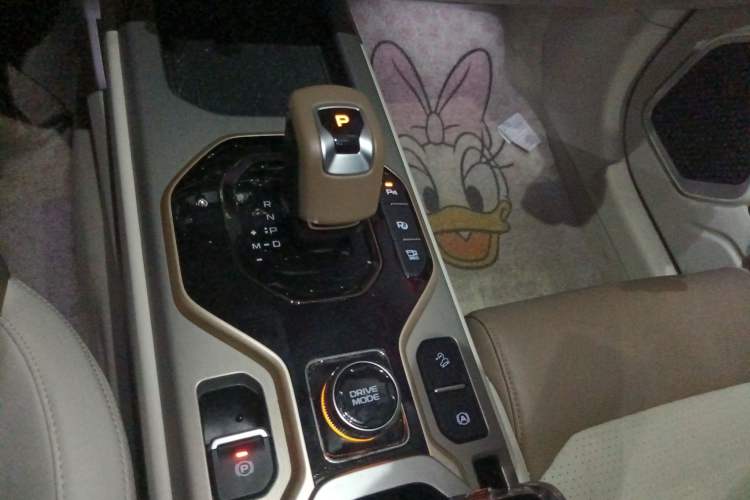 Used Geely Auto icon 2022 1.5TD Qingyuan Limited Edition Gear Lever