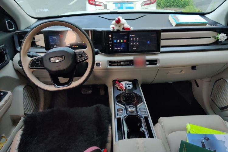Used Geely Auto icon 2022 1.5TD Qingyuan Limited Edition Center Console