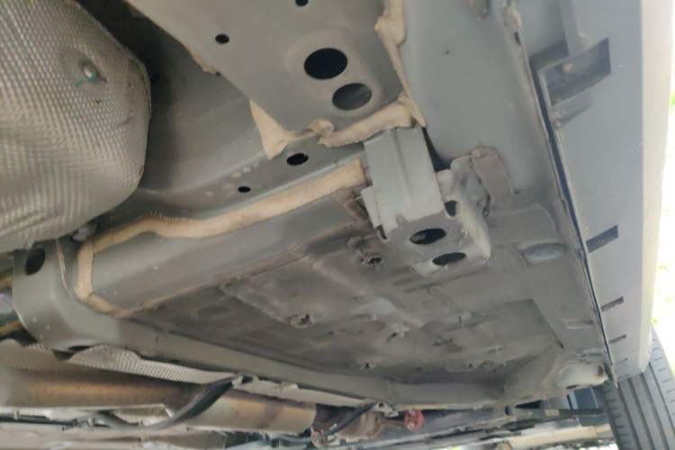 Used Geely Auto icon 2022 1.5TD Qingyuan Limited Edition Chassis Rear Right