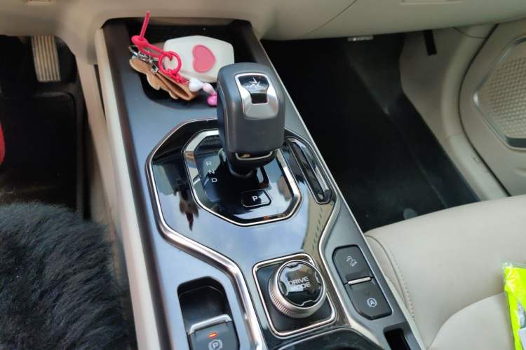 Used Geely Auto icon 2022 1.5TD Qingyuan Limited Edition Gear Lever