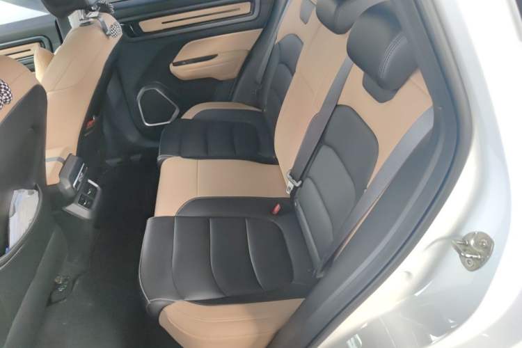 Used Geely Auto icon 2022 1.5TD Qingyuan Limited Edition Left Rear Seat
