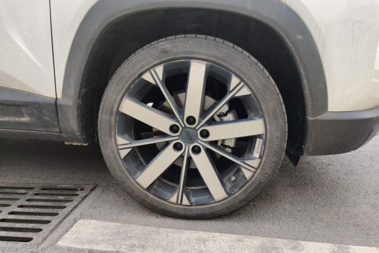 Used Geely Auto icon 2022 1.5TD Qingyuan Limited Edition Right Front Wheel Hub