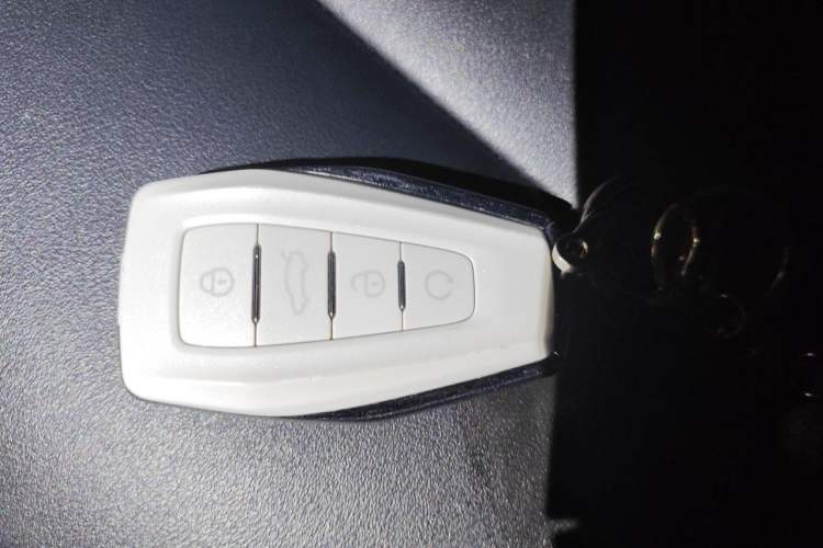 Used Geely Auto icon 2022 1.5TD Qingyuan Limited Edition Vehicle Key