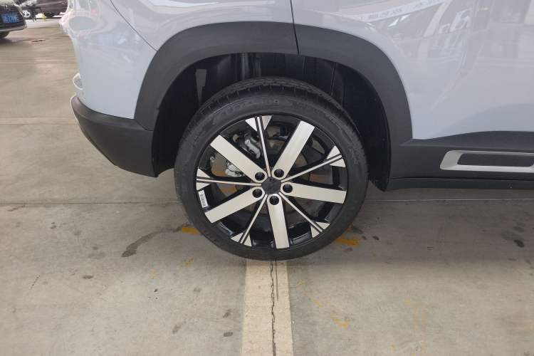Used Geely Auto icon 2023 1.5TD Star Player Right Rear Wheel Hub
