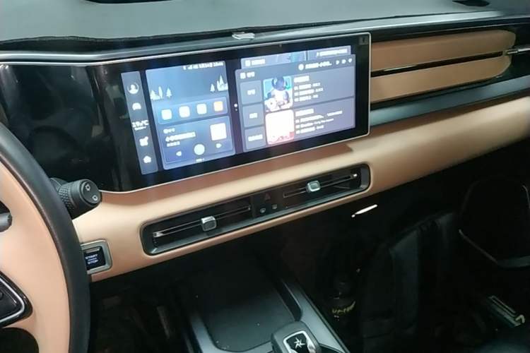 Used Geely Auto icon 2023 1.5TD Chocolate Smoothie Edition Audio And AC Panel