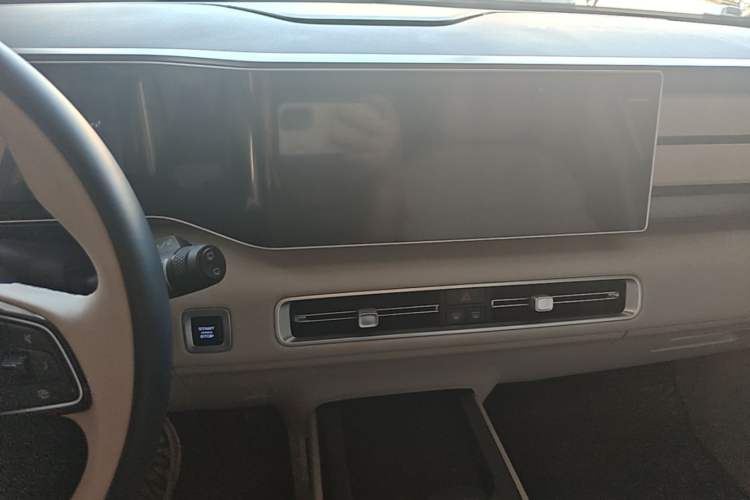 Used Geely Auto icon 2023 1.5TD Chocolate Smoothie Edition Audio And AC Panel
