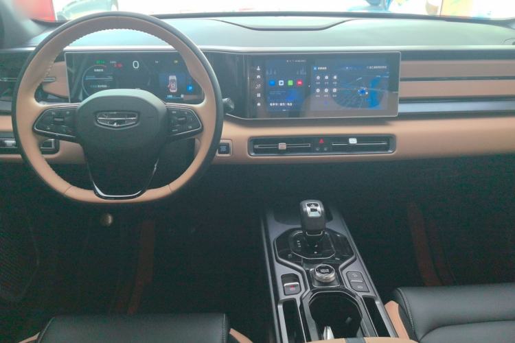 Used Geely Auto icon 2023 1.5TD Chocolate Smoothie Edition Center Console