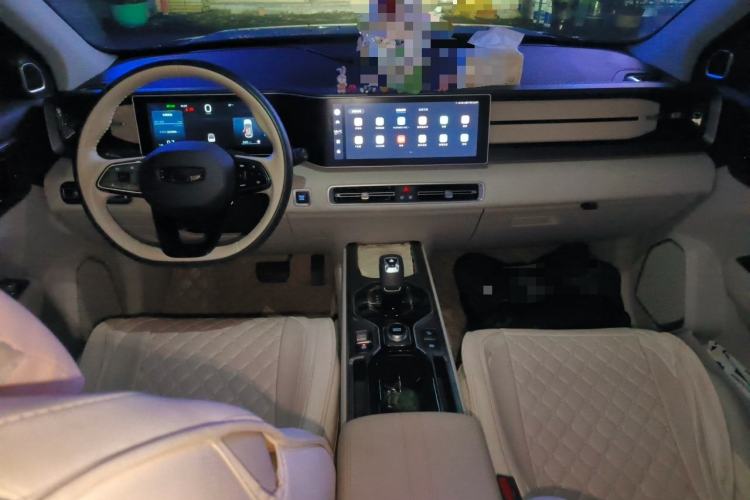 Used Geely Auto icon 2023 1.5TD Chocolate Smoothie Edition Center Console