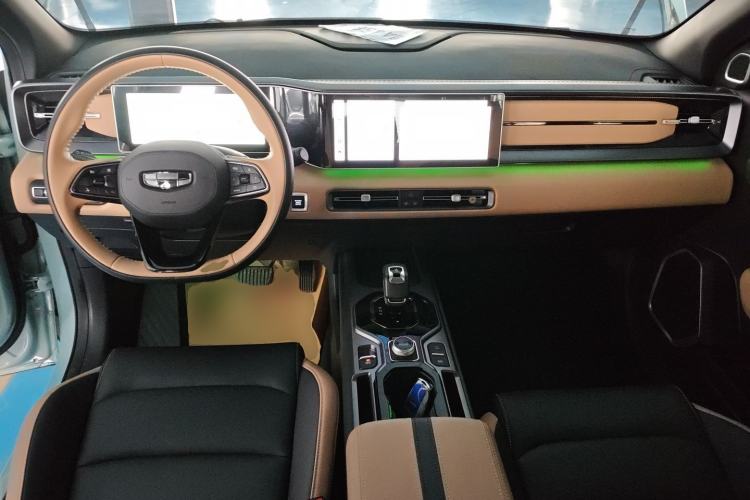 Used Geely Auto icon 2023 1.5TD Chocolate Smoothie Edition Center Console