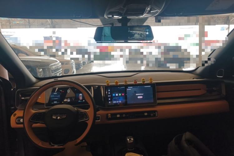 Used Geely Auto icon 2023 1.5TD Chocolate Smoothie Edition Center Console