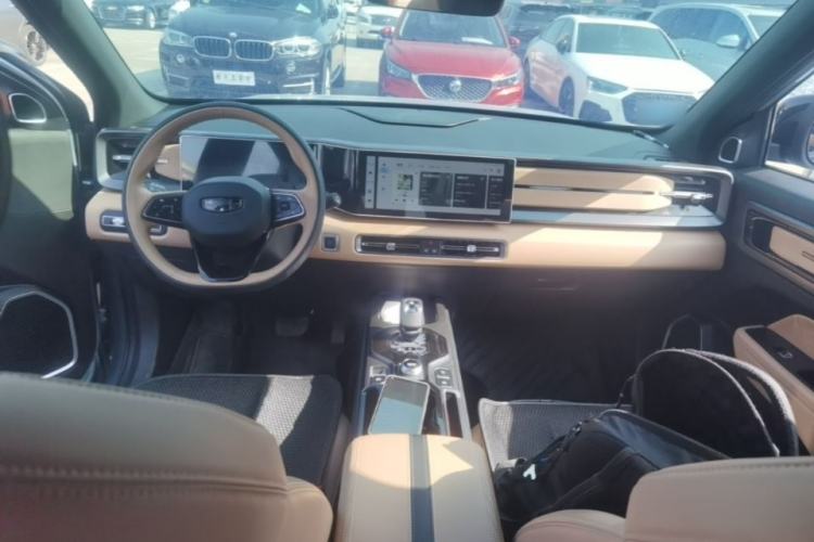 Used Geely Auto icon 2023 1.5TD Star Player Center Console