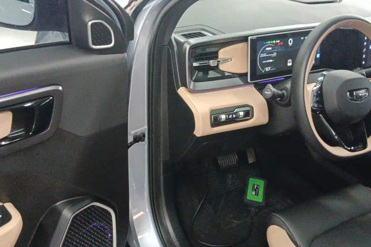 Used Geely Auto icon 2023 1.5TD Chocolate Smoothie Edition Driver Seat