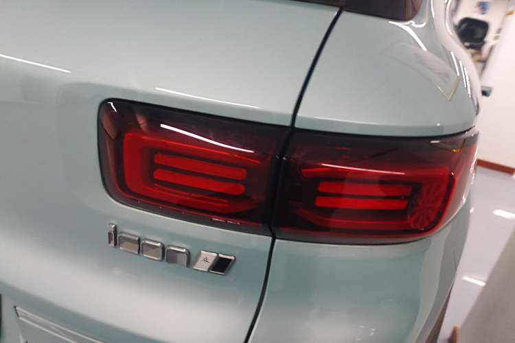 Used Geely Auto icon 2023 1.5TD Chocolate Smoothie Edition Exterior 3