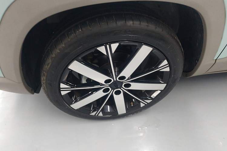 Used Geely Auto icon 2023 1.5TD Chocolate Smoothie Edition Exterior 4