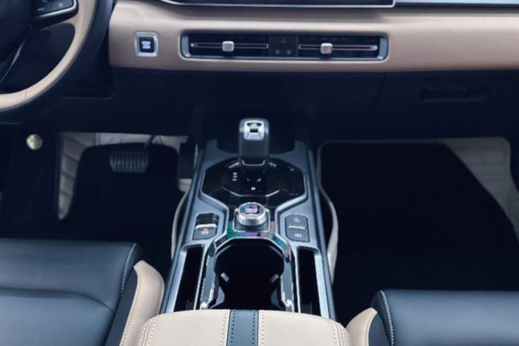 Used Geely Auto icon 2023 1.5TD Chocolate Smoothie Edition Exterior 7