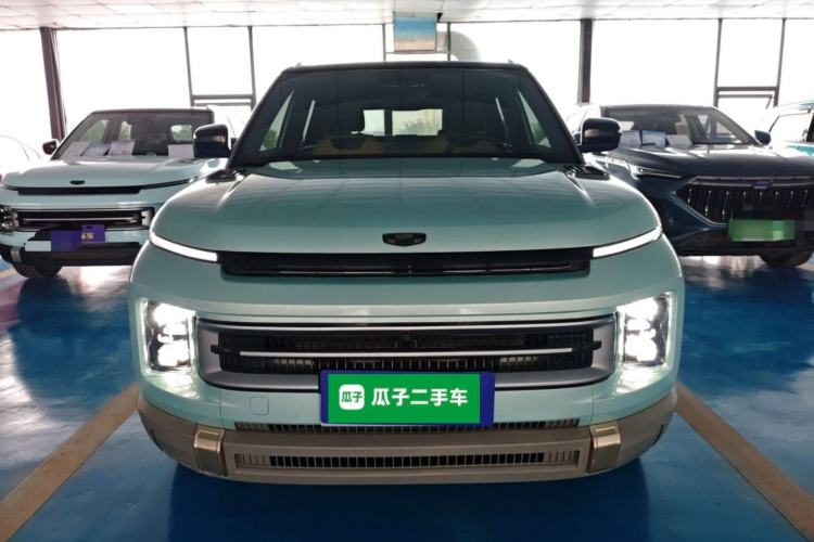 Used Geely Auto icon 2023 1.5TD Chocolate Smoothie Edition Front