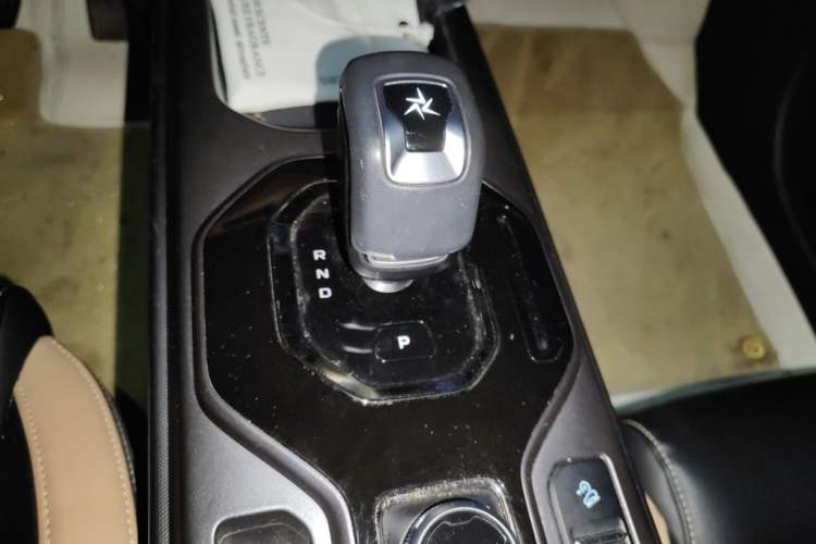 Used Geely Auto icon 2023 1.5TD Chocolate Smoothie Edition Gear Lever