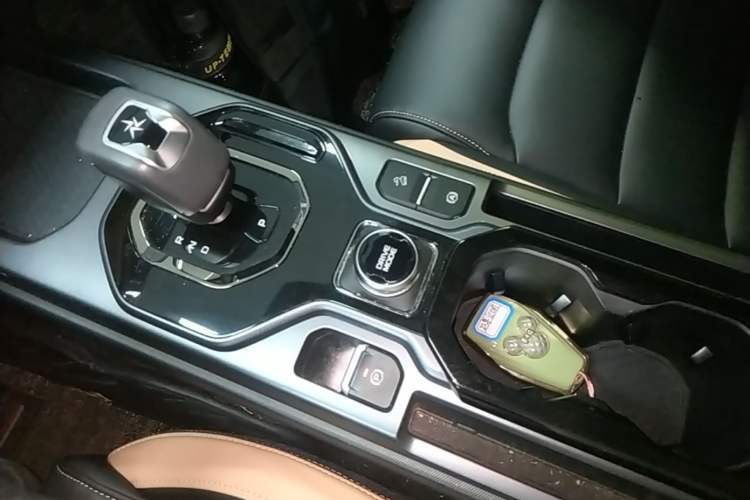 Used Geely Auto icon 2023 1.5TD Chocolate Smoothie Edition Gear Lever