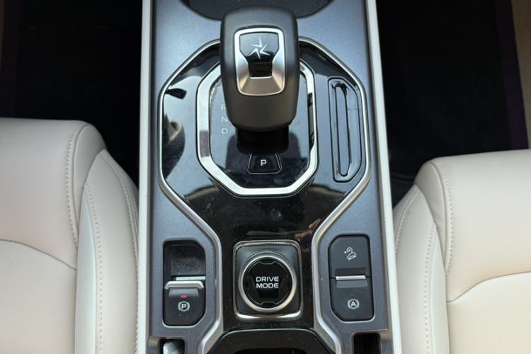 Used Geely Auto icon 2023 1.5TD Chocolate Smoothie Edition Gear Lever