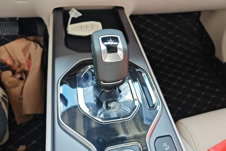 Used Geely Auto icon 2023 1.5TD Chocolate Smoothie Edition Gear Lever