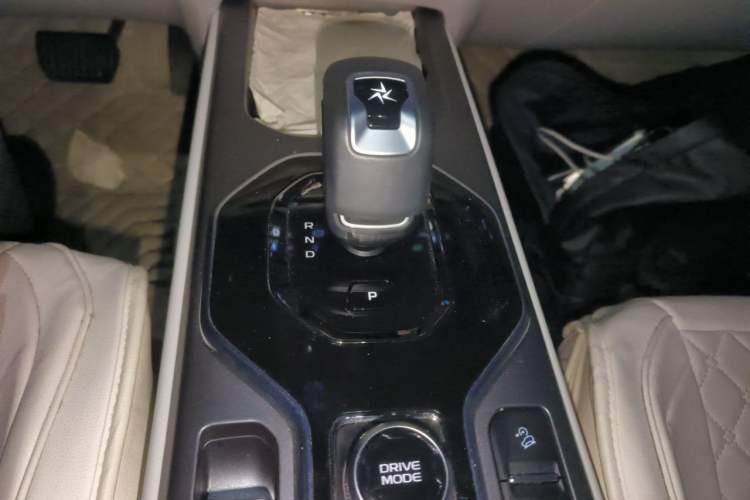 Used Geely Auto icon 2023 1.5TD Chocolate Smoothie Edition Gear Lever