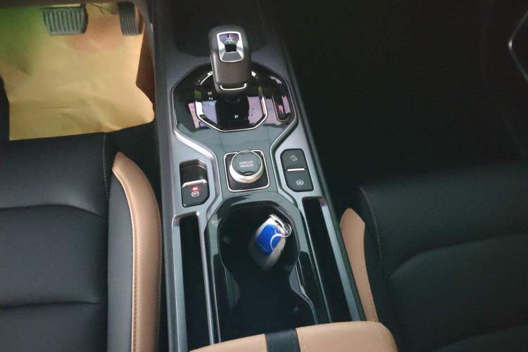 Used Geely Auto icon 2023 1.5TD Chocolate Smoothie Edition Gear Lever