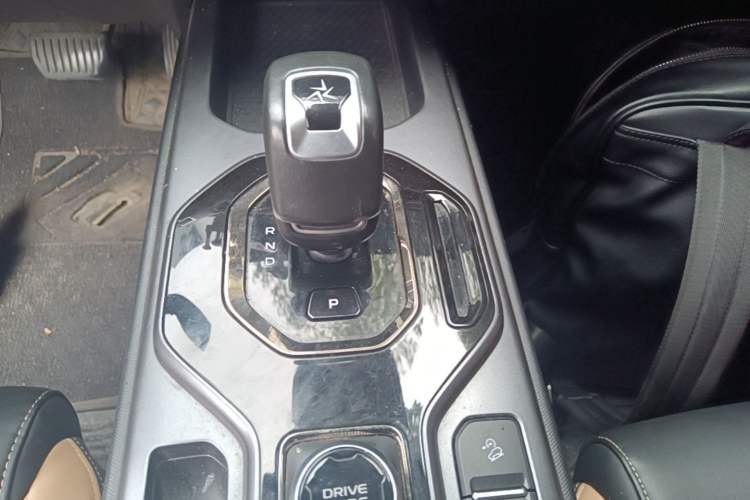 Used Geely Auto icon 2023 1.5TD Chocolate Luxe Edition Gear Lever