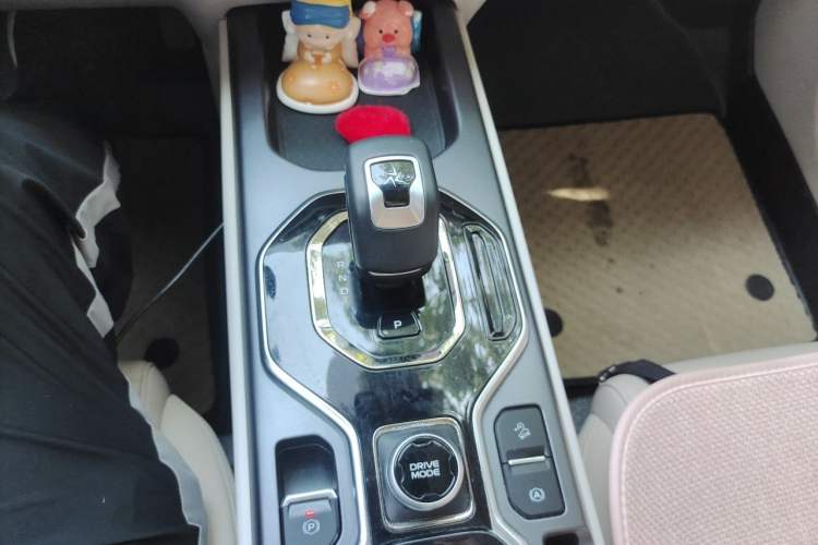 Used Geely Auto icon 2023 1.5TD Chocolate Smoothie Edition Gear Lever
