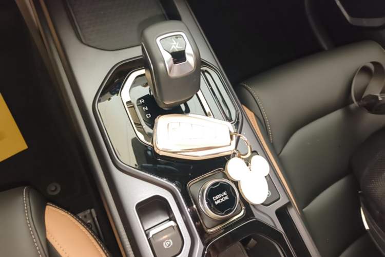 Used Geely Auto icon 2023 1.5TD Chocolate Smoothie Edition Gear Lever
