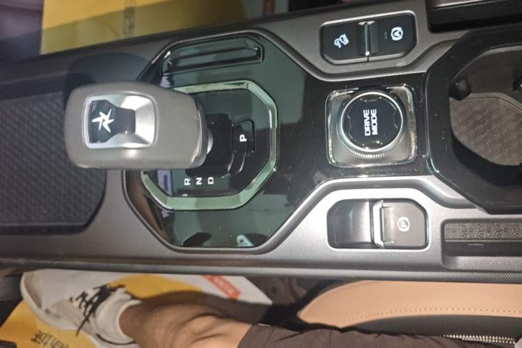 Used Geely Auto icon 2023 1.5TD Chocolate Luxe Edition Gear Lever