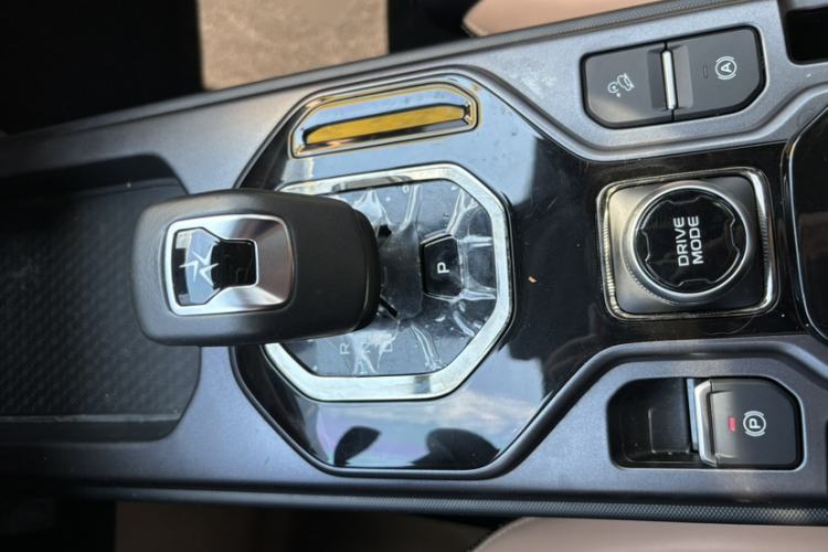 Used Geely Auto icon 2023 1.5TD Star Player Gear Lever