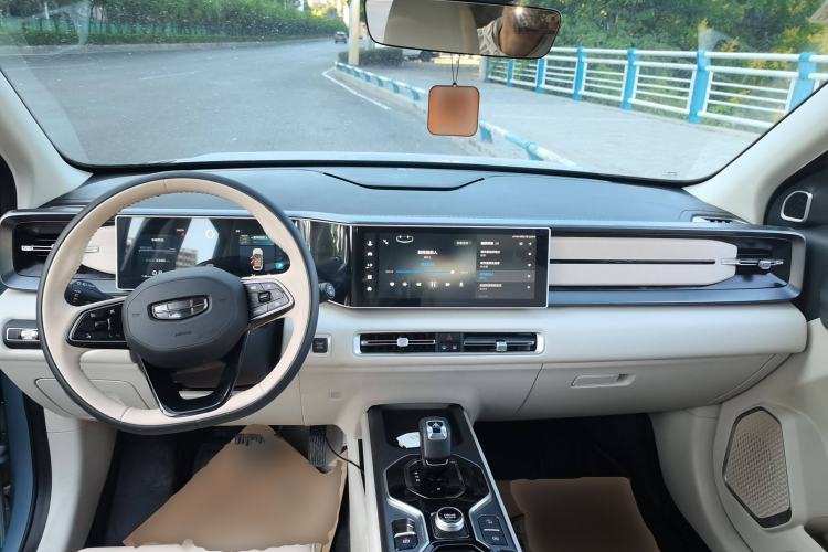 Used Geely Auto icon 2023 1.5TD Chocolate Smoothie Edition Interior 2
