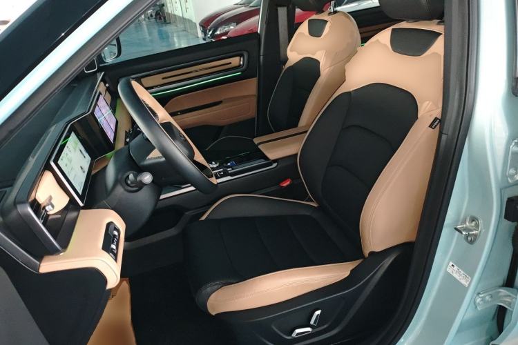 Used Geely Auto icon 2023 1.5TD Chocolate Smoothie Edition Left Front Seat