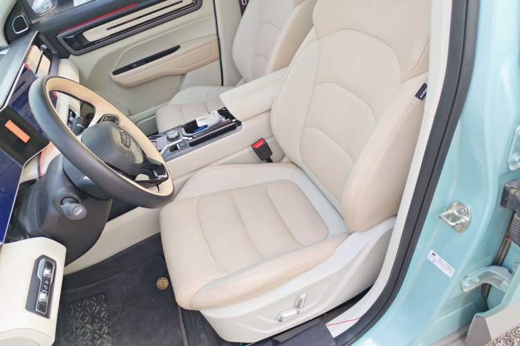 Used Geely Auto icon 2023 1.5TD Chocolate Smoothie Edition Left Front Seat