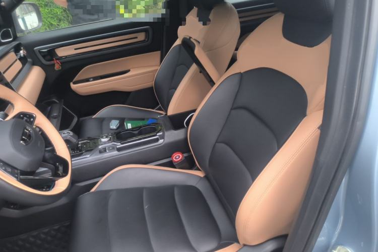Used Geely Auto icon 2023 1.5TD Chocolate Smoothie Edition Left Front Seat