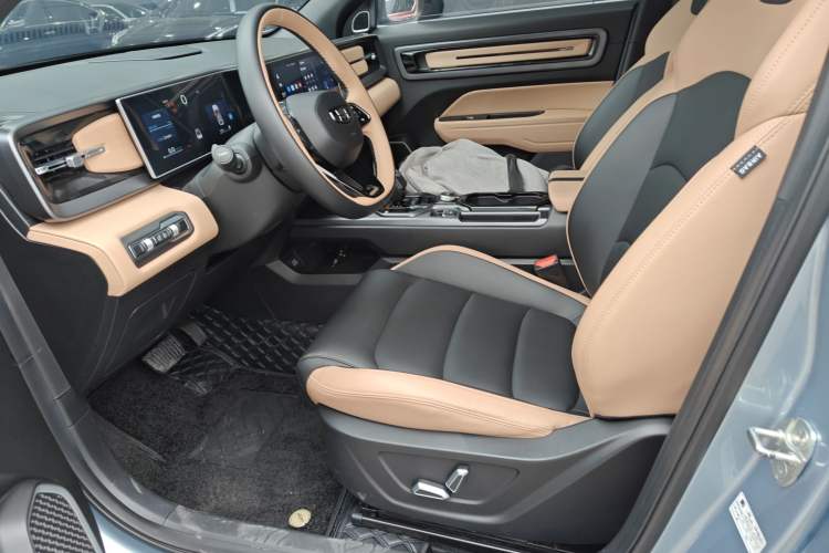 Used Geely Auto icon 2023 1.5TD Chocolate Smoothie Edition Left Front Seat