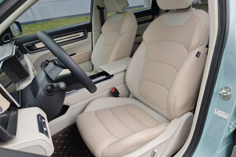 Used Geely Auto icon 2023 1.5TD Chocolate Smoothie Edition Left Front Seat