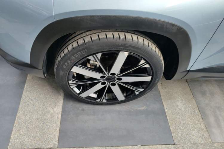 Used Geely Auto icon 2023 1.5TD Chocolate Smoothie Edition Left Front Wheel Hub