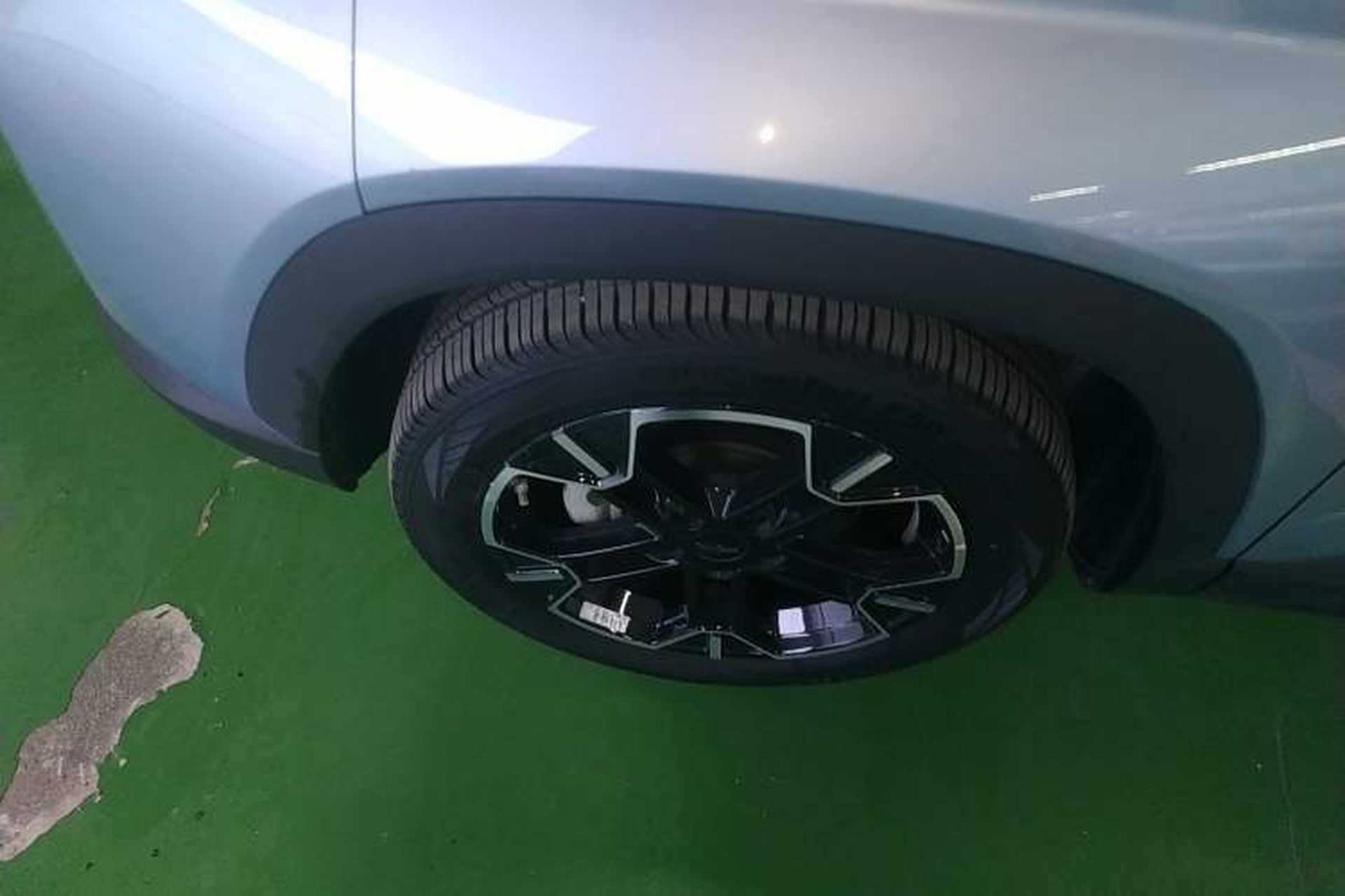 Used Geely Auto icon 2023 1.5TD Chocolate Smoothie Edition Left Front Wheel Hub